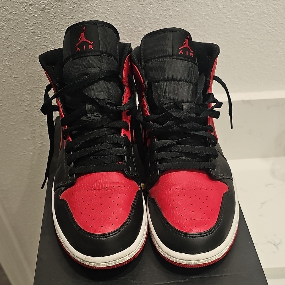 Jordan Air Jordan 1 Mid Black Red